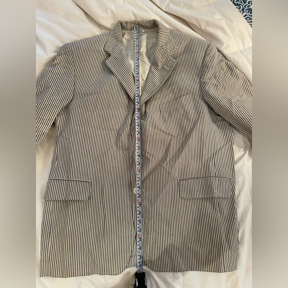 J Press Classic men’s blue/ white seersucker sportcoat - just needs a press! - Picture 6 of 8